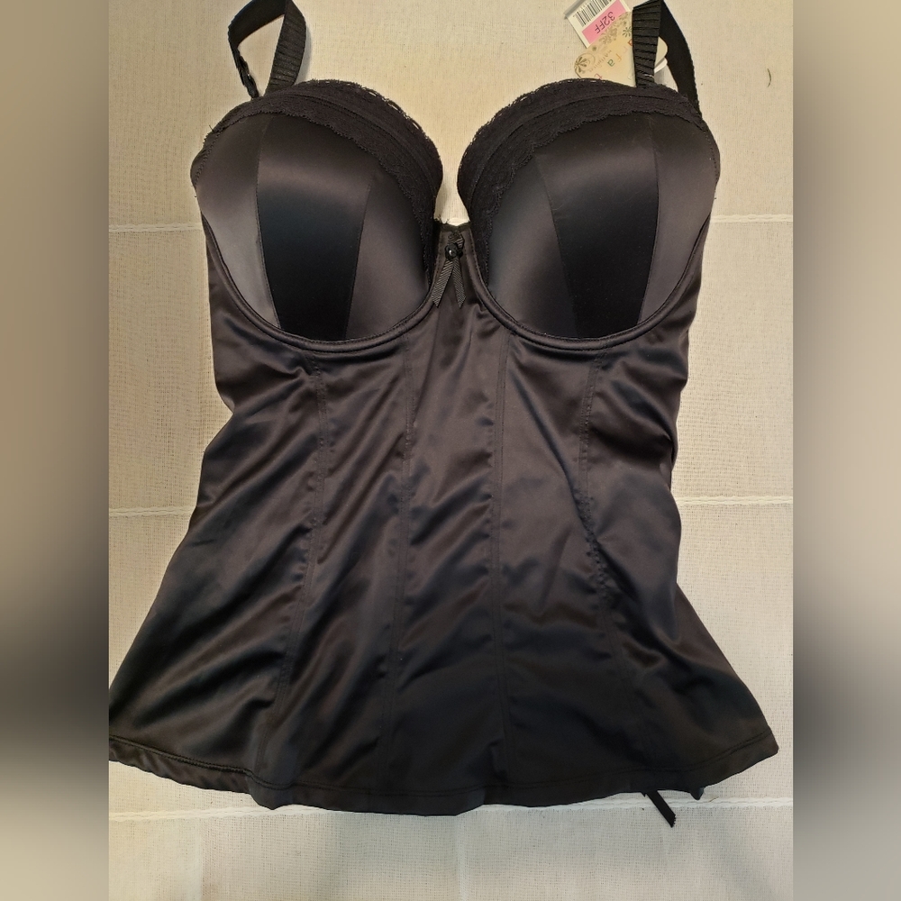 Affinitas camisole with padded cups and under wire NWT